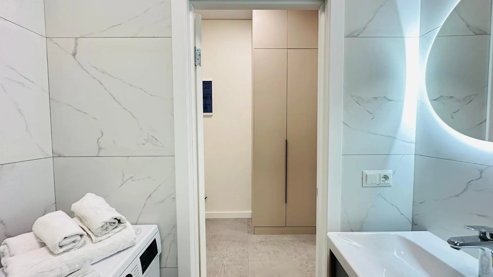 Комфорт Сити Almaty Apartment